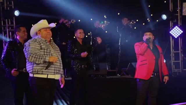 Entre Perico y Perico - El Coyote Feat. Banda Rancho Grande ( En Vivo 2021 ). смотреть онлайн