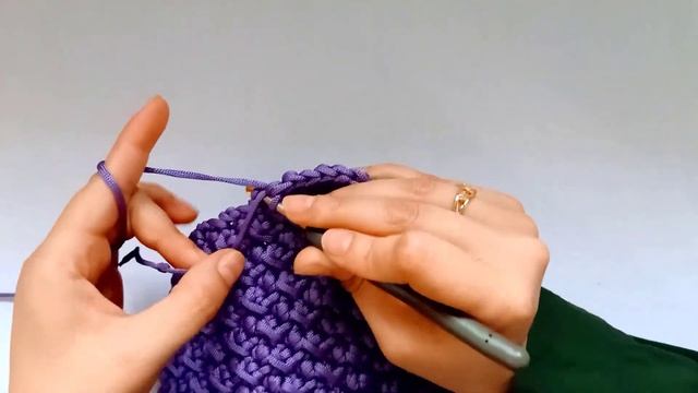 كروشيه شنطة صغيرة بتصميم جديد بسيط وسهل смотреть онлайн