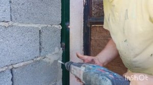 Как закрепить уголок к бетону с секретом деда надежно быстро просто. #welding #сварка #уголок #бето