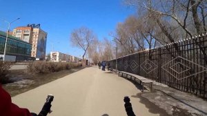 По Усть-Каменогорску на велосипеде.