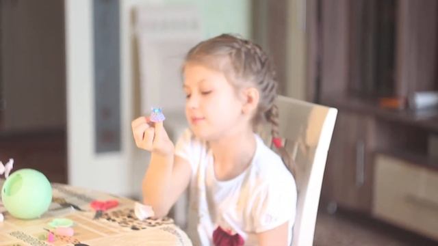 Распаковка Бумажный ЛОЛ смотреть онлайн