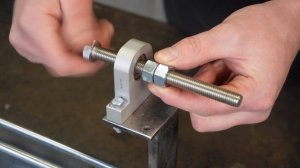 Превратите свой шуруповёрт в полноценный профессиональный токарный станок по дереву!