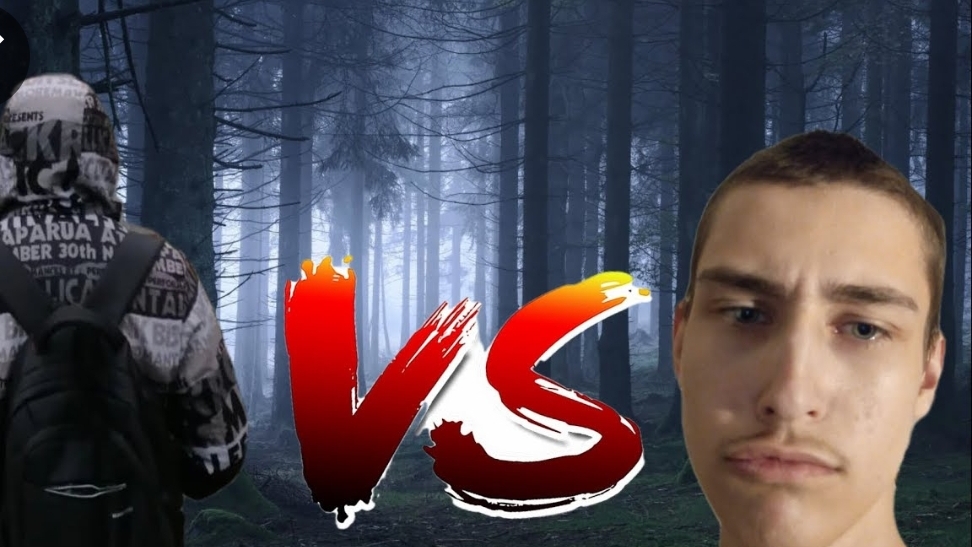 Играем в UNO (Максим против Кости)