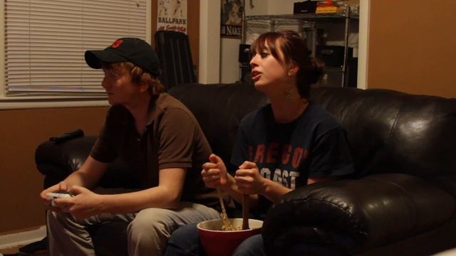 HIDDEN CAM WIFE SINGING! смотреть онлайн