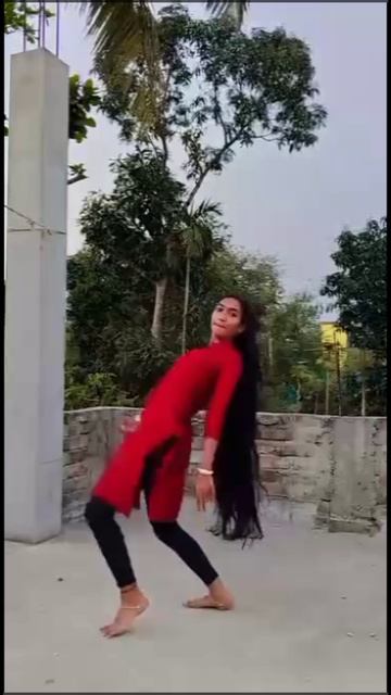 Home Dance By Young Girl смотреть онлайн