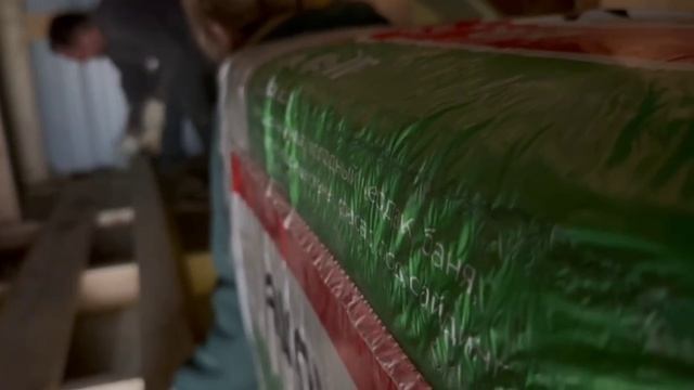 Ейск ! Продолжение работ по малому дому, потолок, крыша, утеплкние и многое другое ! смотреть онлайн