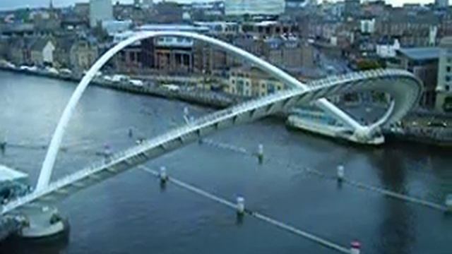 Millenium bridge смотреть онлайн