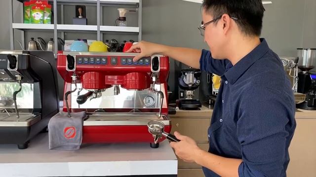 Nuova Simonelli | Review Chi Tiết Máy Pha Cafe Appia Life 1 Group, 2 Group và Compact смотреть онлайн