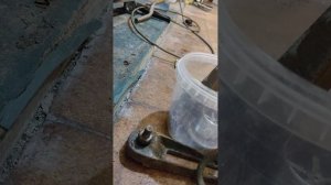 Как заделать отверстие, дыру, доступ к ревизии в чугунине, чугунной фоновой трубе?