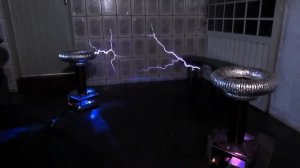 Катушки Тесла и музыка.