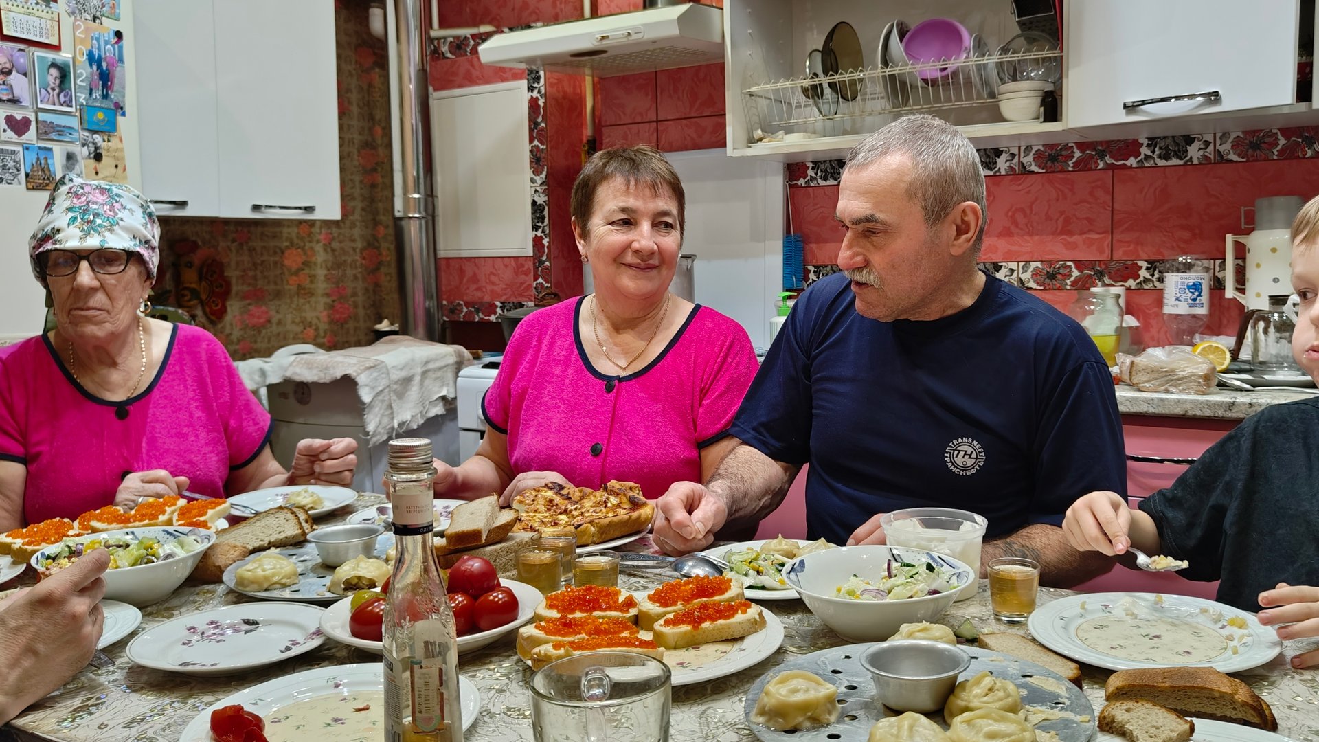 Хроника дня // обновки // мастер класс от мамы 👏👏👏// застолье// смотреть онлайн