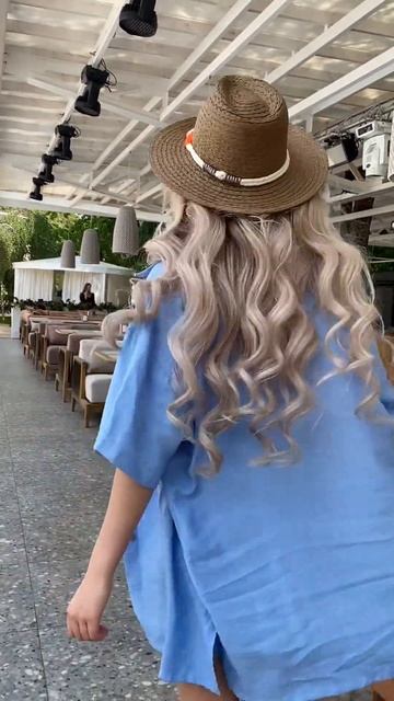 Стильный и модный костюм оверсайз рубашка и шорты голубой смотреть онлайн