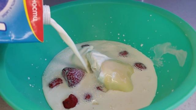 Коктейль.Клубничный коктейль.Коктейль за 5 минут.Быстро и вкусно