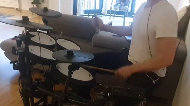 "Fatlip" Sum 41 - Drum Cover смотреть онлайн