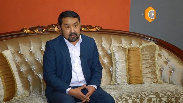 ТЕАТР РЕЖИССЕРЫ САМАЛ ӘБУОВПЕН СҰХБАТ