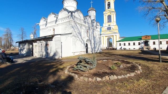Ризоположенский женский монастырь Основан в 1207 г. Святыня— мощи преподобной Евфросинии Суздальской смотреть онлайн