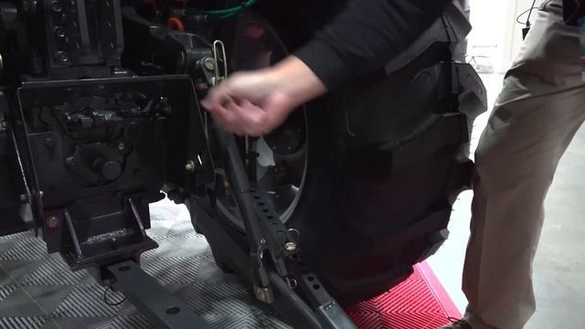 Kioti, McCormick, & LS Cab Tractors! смотреть онлайн
