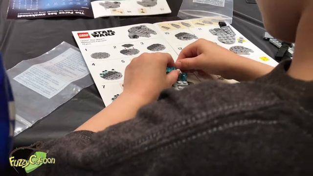 LEGO Star Wars Mini Millennium Falcon at TRU! смотреть онлайн
