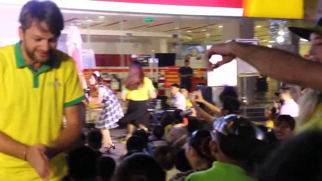 Pony English | Các bạn nhỏ nhảy Cheri Cheri Lady cực đẹp смотреть онлайн