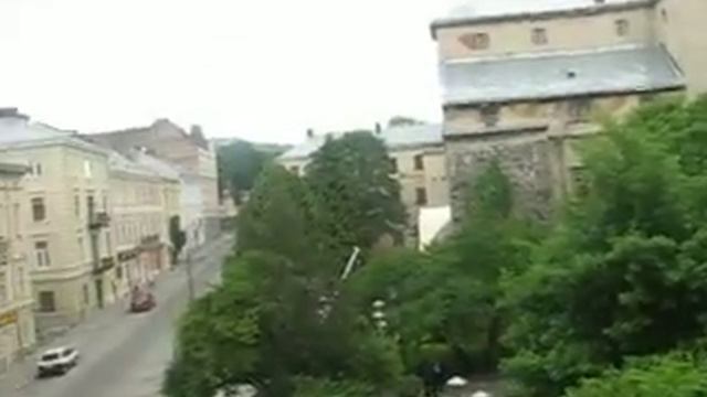 Львов. Утро. Вид из окна. смотреть онлайн