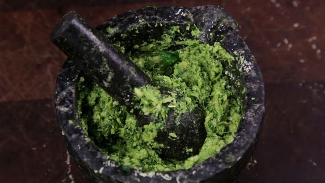 How to cook Baked Camembert with Homemade Basil Pesto смотреть онлайн