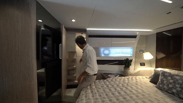 Azimut S7 Walkthrough (Yacht) смотреть онлайн