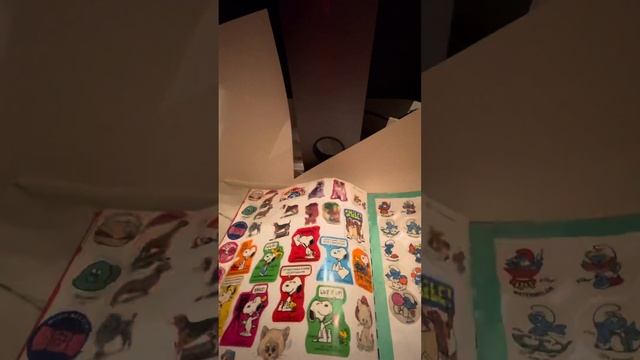 Lisa Frank 80s sticker book flip-thru смотреть онлайн