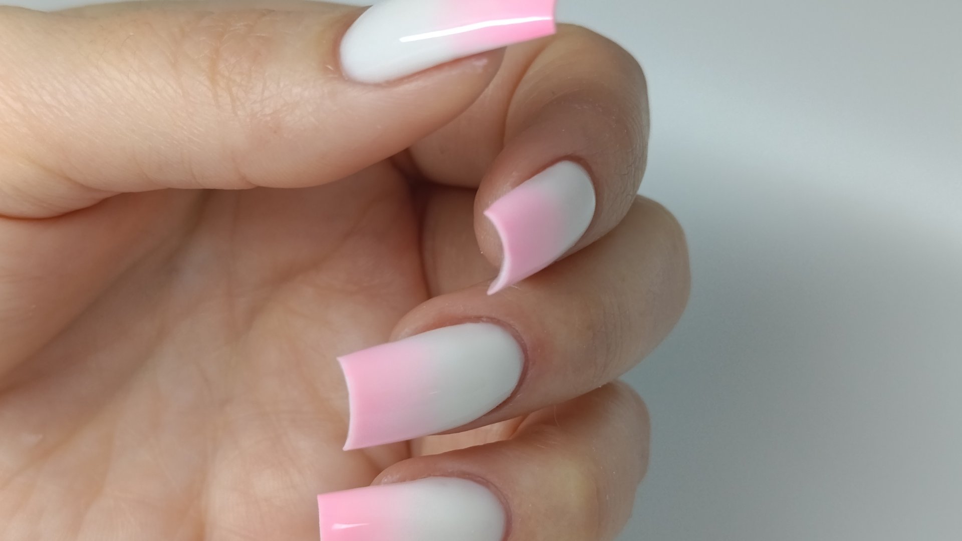 Как сделать градиент на ногтях, легко и быстро смотреть онлайн