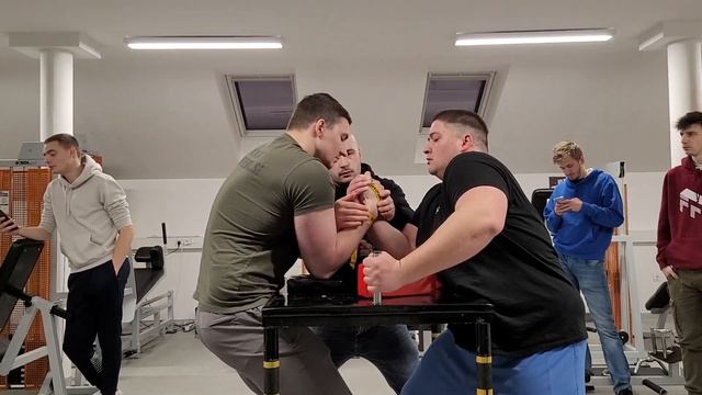 Mini armwrestling tournament in MS - OPEN weight class - Right hand смотреть онлайн