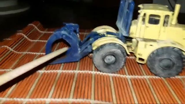 К-701 (ЛТ163) лесоштабелёр.Масштабная модель 1:43