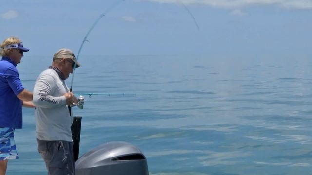 Chokoloskee Fishing for Snook Red Grouper and Mangrove Snapper смотреть онлайн