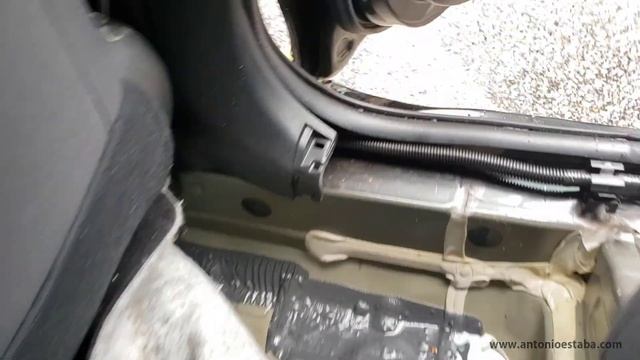 Cómo sacar el agua de un auto inundado смотреть онлайн