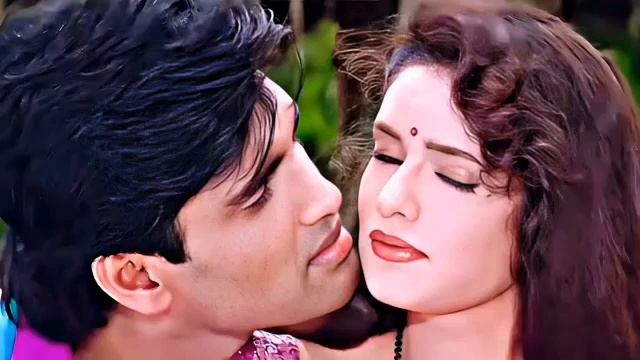Na Kajre Ki Dhar - Mohra ❤️Love Song❤️ Pankaj Udhas, Sadhana Sargam, Sunil Shetty, Raveena Tandon ❤ смотреть онлайн