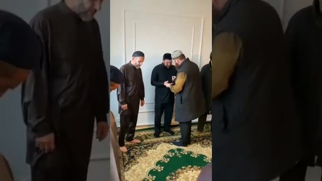ВОЛОС ПРОРОКА МУХЬАММАДА صلى الله عليه وسلم МАШААЛЛАХ1 ✍❤ смотреть онлайн