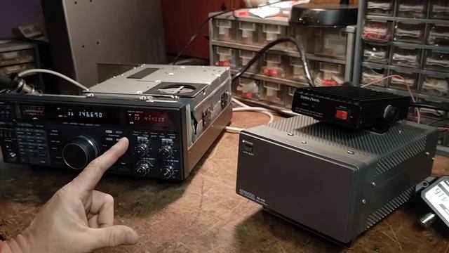 Converting a Japan market Kenwood TS-790 to US bandwidth смотреть онлайн