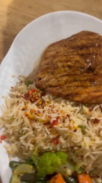 Chicken steak | Mexican rice | butter garlic veggies | potato mash #shorts #short #viral #trending смотреть онлайн