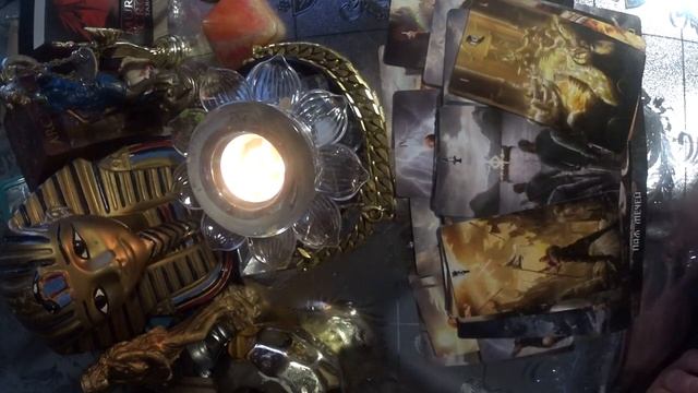 КАК ПОЖИВАЕТ РАЗЛУЧНИЦА ПРИШЛО ВРЕМЯ СОБИРАТЬ КАМНИ