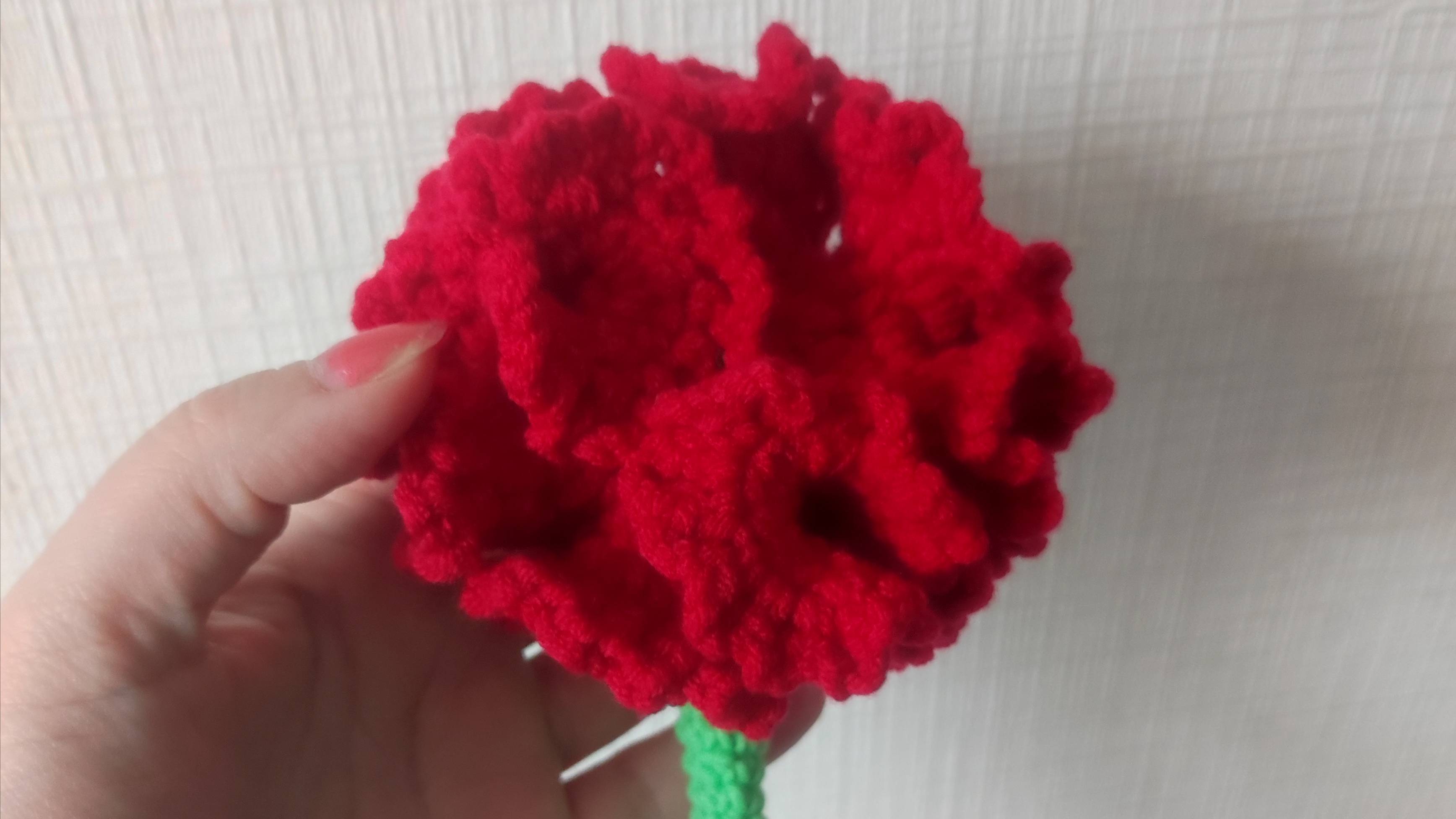 Вязаная гвоздика ко Дню Победы смотреть онлайн