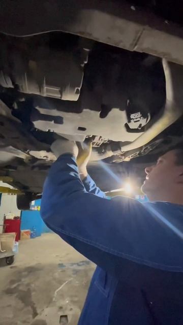 Демонтаж редуктора полного привода VOLVO XC70 для ремонта. смотреть онлайн