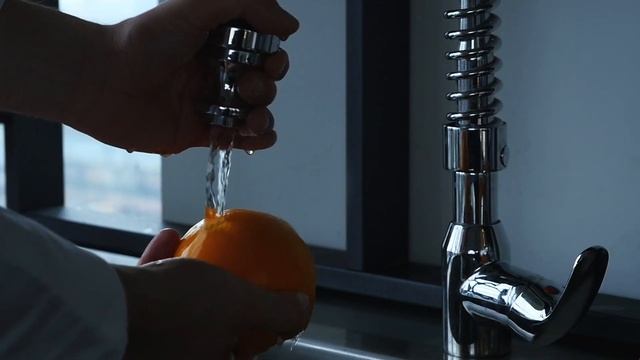 How to use a bar and industrial kitchen faucet - RUBINETTERIA MONOLITH SRL смотреть онлайн