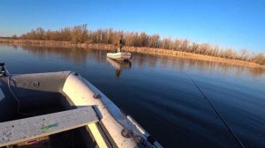 Рыбалка Мечта. Только успевай забрасывать. Рыбалка на спиннинг весной