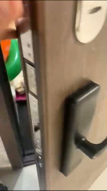 Как открыть дверь с электронным замком смотреть онлайн