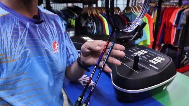 Raket Badminton YONEX ASTROX LITE Mantap buat double dan Single смотреть онлайн