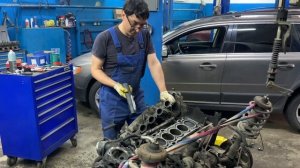 Ещё один перегретый Вольво ХС90 2,5Т на шлифовку блока и головки.