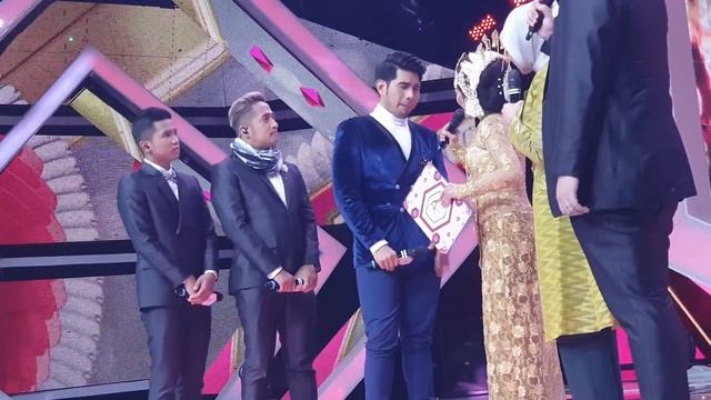 RENZ MENANGIS DENGAR NASIHAT DARI KAK ROS. IRFAN HAKIM TURUT BERBAIK HATI BERI SEMANGAT BUAT RENZ смотреть онлайн