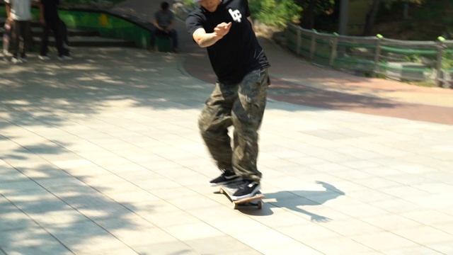 REVIEW: Vans Ultrarange Pro Wear Test [Daily Grind Skateboard Magazine] [데일리그라인드 스케이트보드 매거진] смотреть онлайн