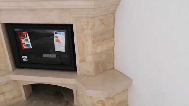 Каминная топка Kratki Eryk 700 в мраморной облицовке. смотреть онлайн
