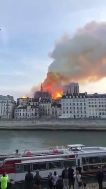 Нотр Дам де пари. Пожар смотреть онлайн