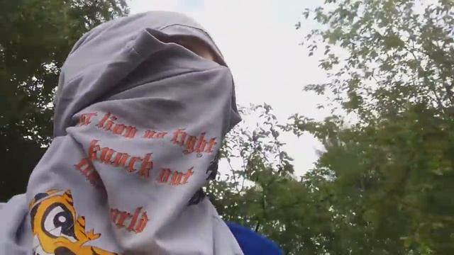 Пробрались в Детский сад смотреть онлайн