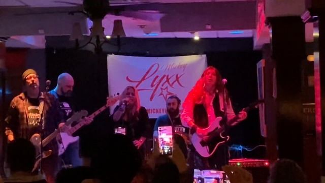 Mickey Lyxx All-Stars - Barracuda смотреть онлайн